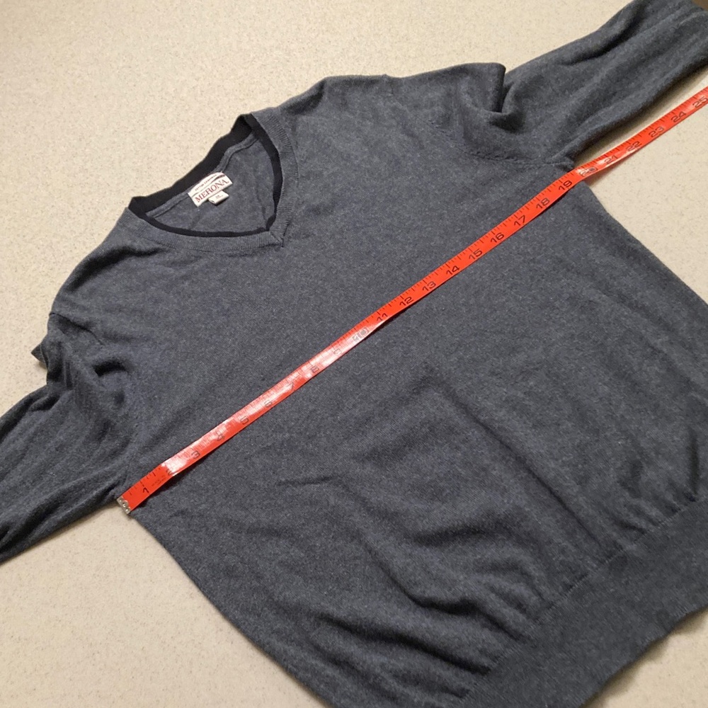 Dark Gray Cashmere Blend V-Neck Sweater Men Size Medium - Picture 4 of 11